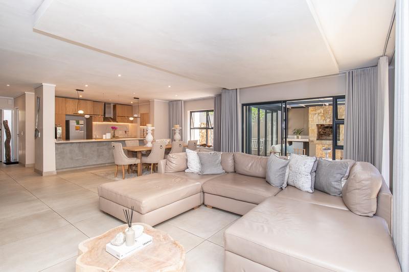 3 Bedroom Property for Sale in Stonehurst Mountain Estate Western Cape